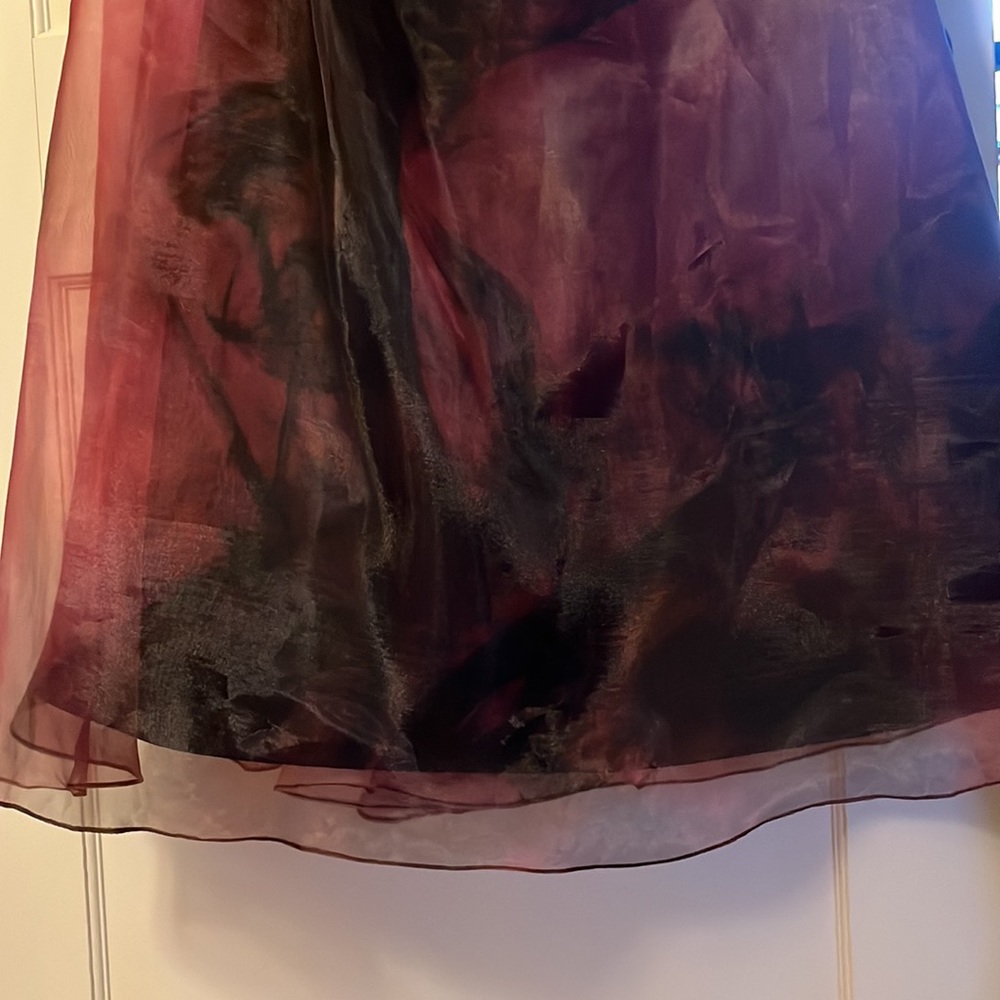 Rene Ruiz organza gown in marbled raspberry and plum. Sz 4 - Picture 3 of 4